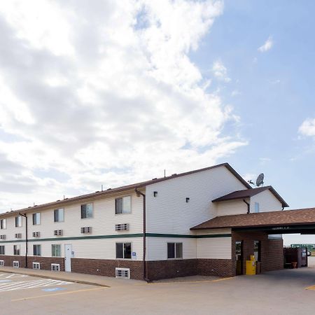 Super 8 By Wyndham Mendota I-39 Otel Dış mekan fotoğraf