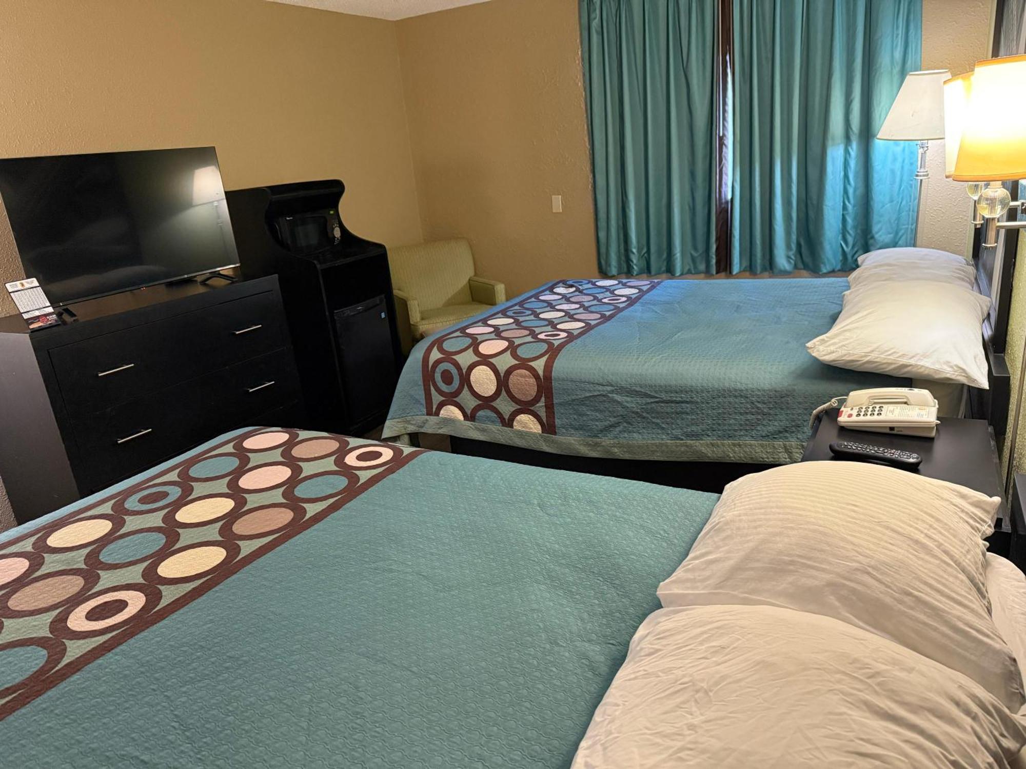 Super 8 By Wyndham Mendota I-39 Otel Dış mekan fotoğraf