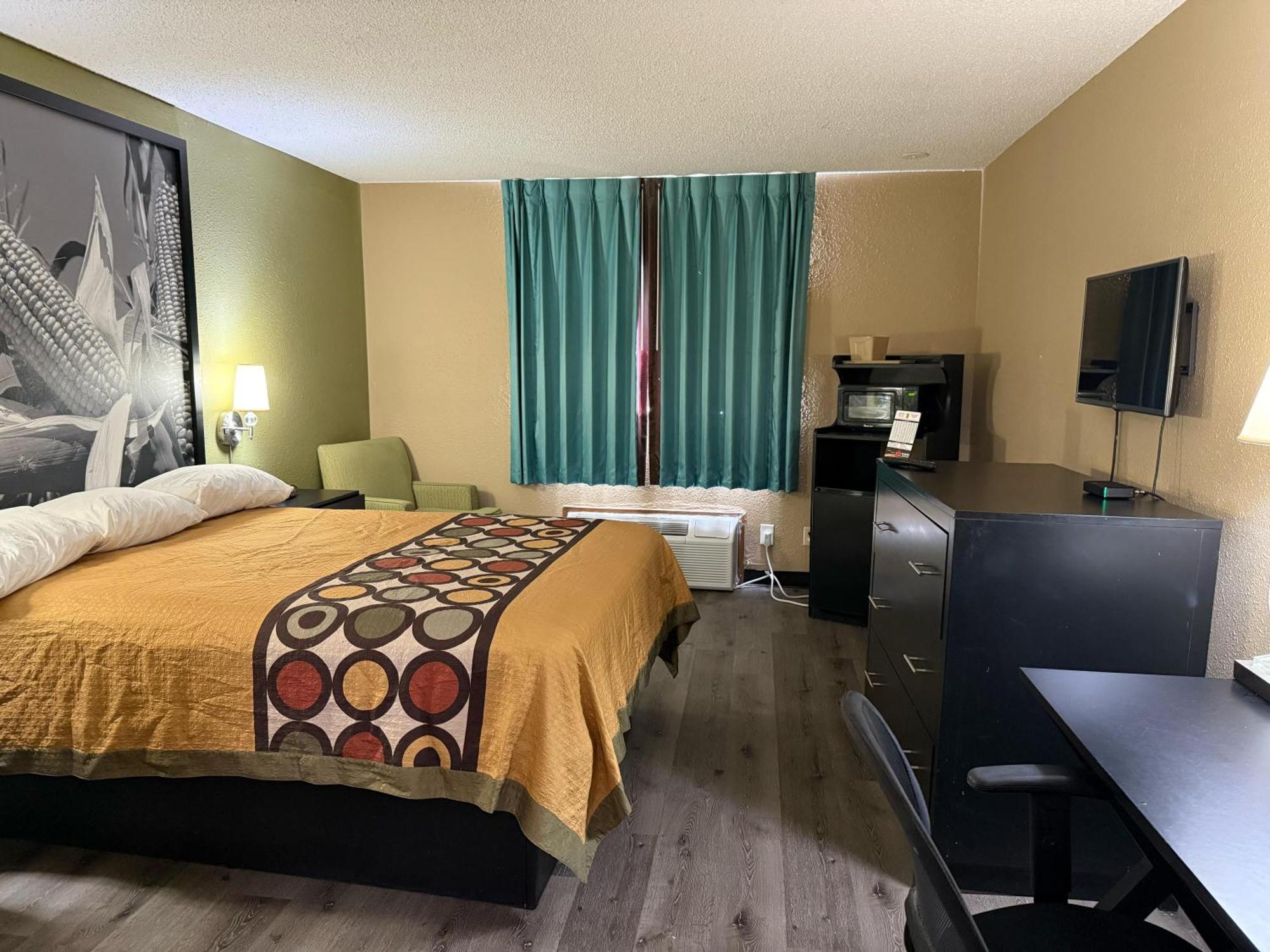 Super 8 By Wyndham Mendota I-39 Otel Dış mekan fotoğraf